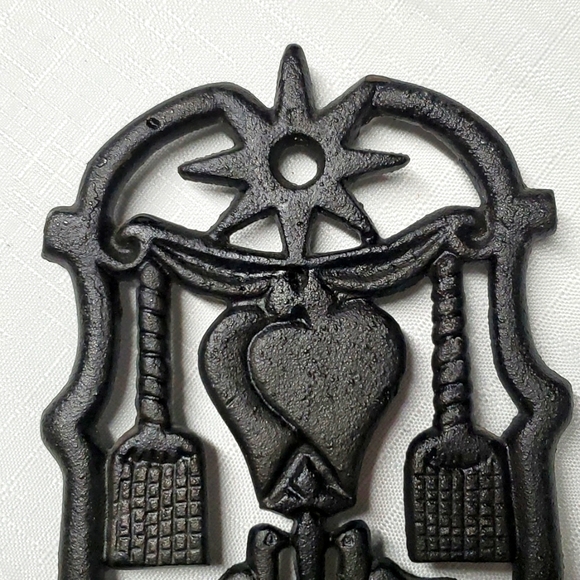 Cast Iron Trivet Black Counter Top Kitchen Dining Primitive Decor Country Farm - Picture 3 of 7